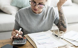 Bürger haben viele Policen, aber keinen Überblick über die Kosten