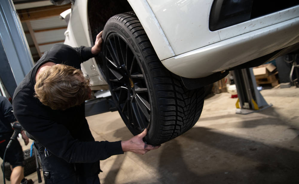 Stundensatz von KFZ-Werkstätten erstmals über 200 Euro