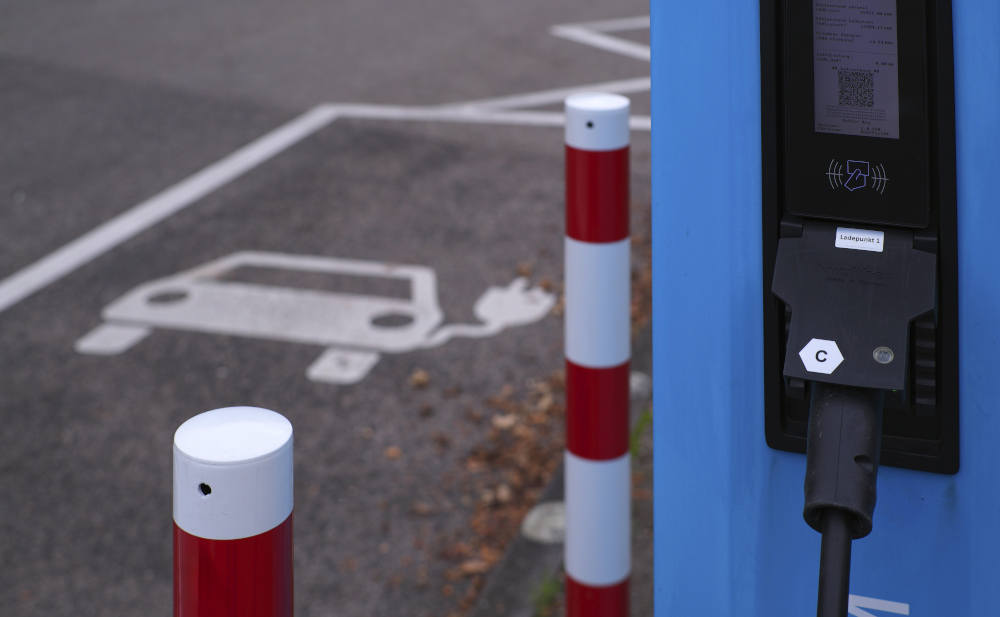 E-Auto-Fahrer finden das Ladenetz ganz in Ordnung