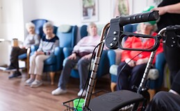 IW Köln: Bitte keine Pflegeversicherung mit Kapitaldeckung