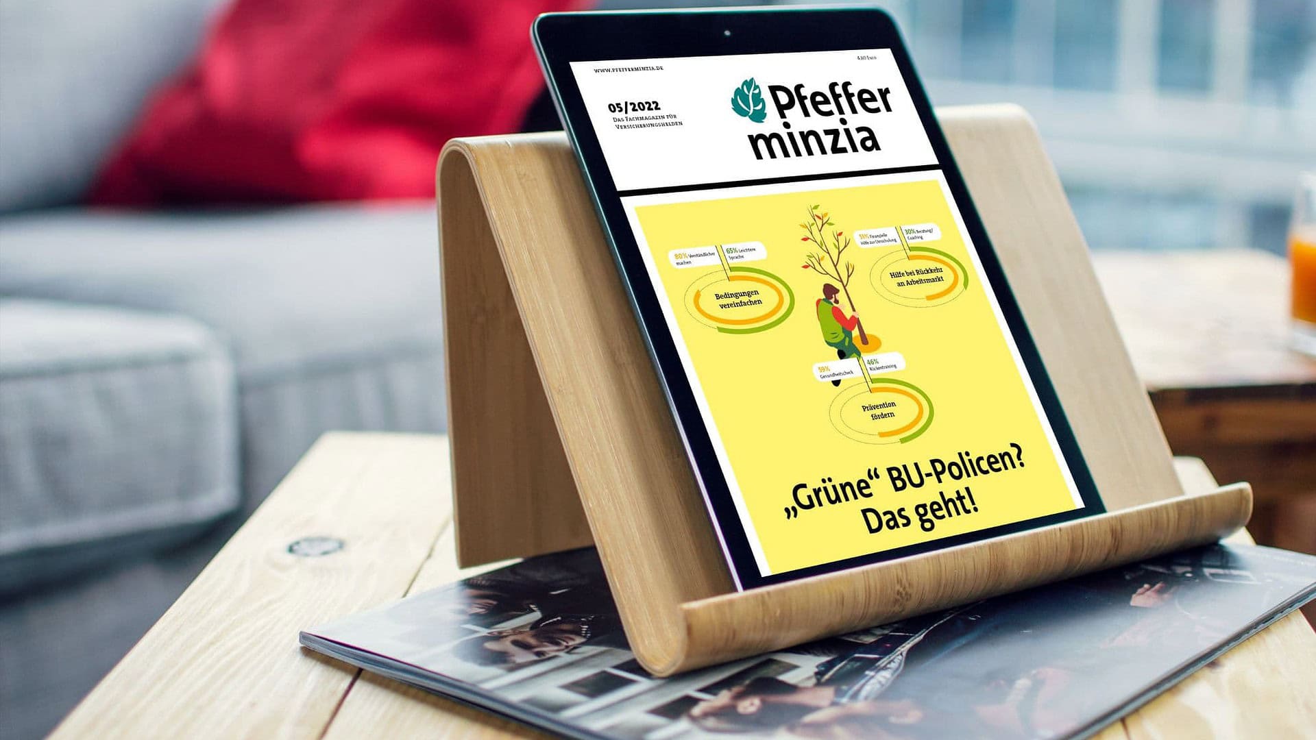 Moderne digitale Finanzberatung auf Tablet, Pfefferminzia.de, nachhaltige Vorsorge, Versicherungen und Finanzplanung.