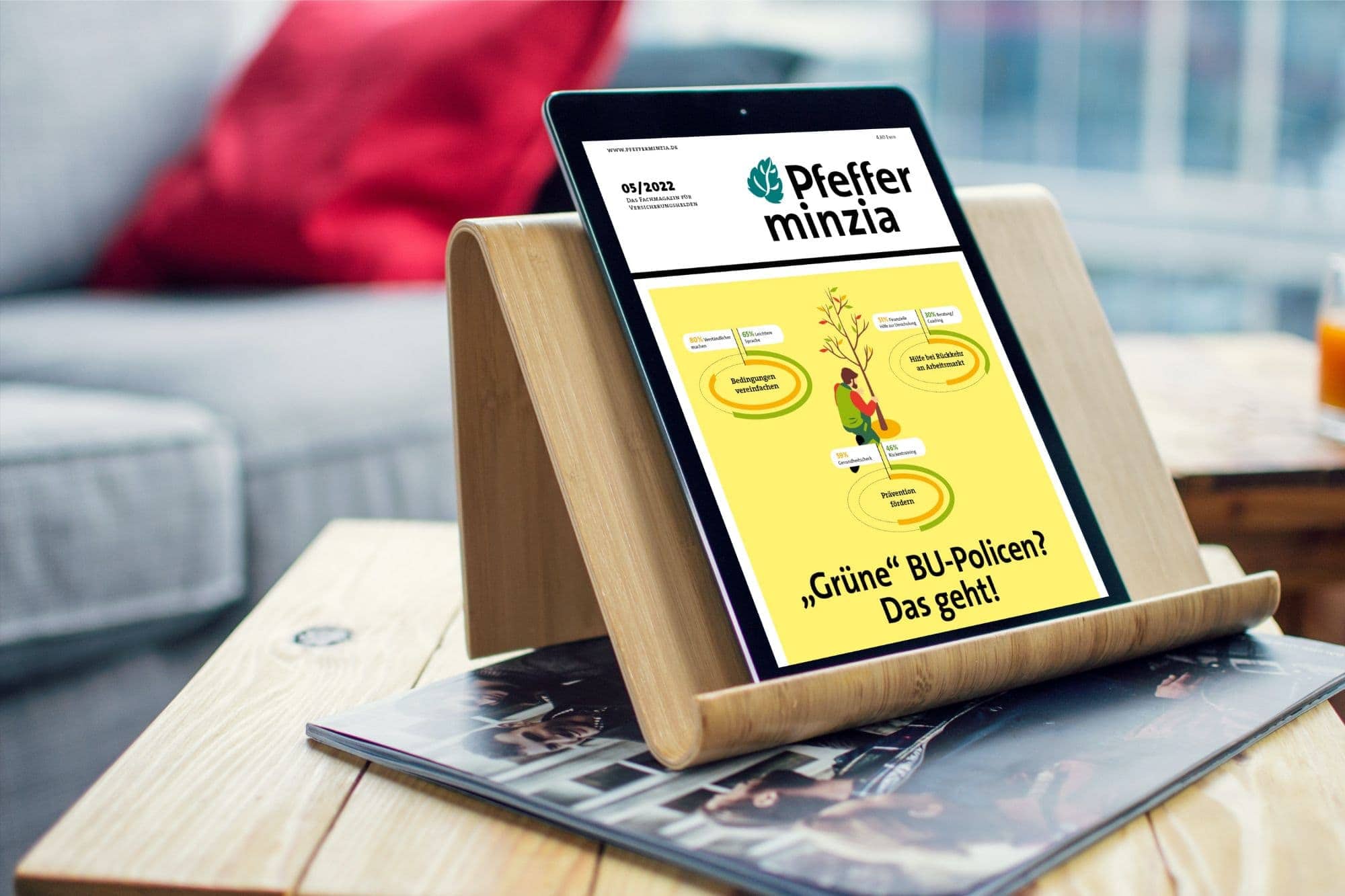 Moderne digitale Finanzberatung auf Tablet, Pfefferminzia.de, nachhaltige Vorsorge, Versicherungen und Finanzplanung.