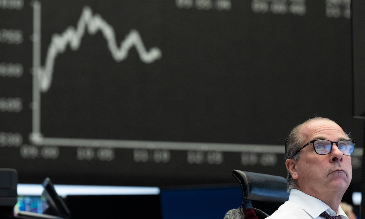 Aktienhändler in der Börse Frankfurt: Aktienanlagen scheinen ihren Schrecken in Deutschland zu verlieren. Die Zahl der Aktienanleger wächst