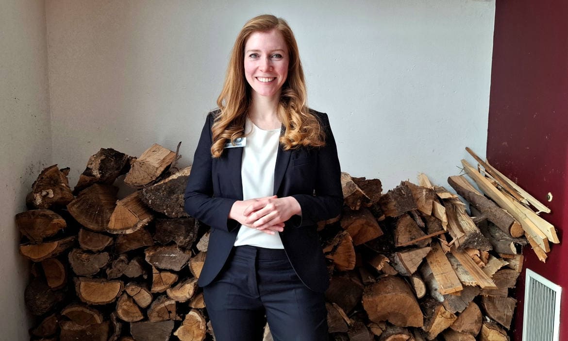 Franziska Geusen, Geschäftsführerin bei Hans John Versicherungsmakler, auf der Vermittlerfortbildung am 19. Februar 2026 im Lindtner Privathotel, südlich von Hamburg