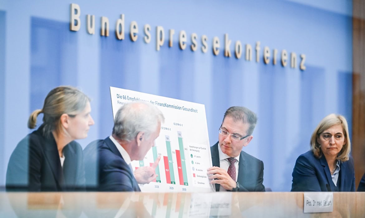 Experten präsentieren Reformvorschläge für die gesetzliche Krankenversicherung.