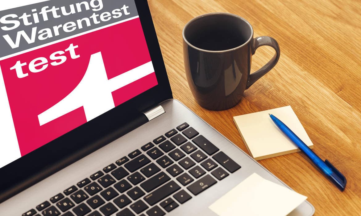 Zertifizierte Versicherungsqualität mit Gütesiegel für Kundenvertrauen.