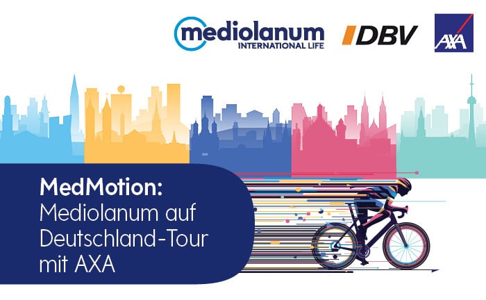 Fahrradfahrer bei Mediolanum-Roadshow in einer Stadtlandschaft.
