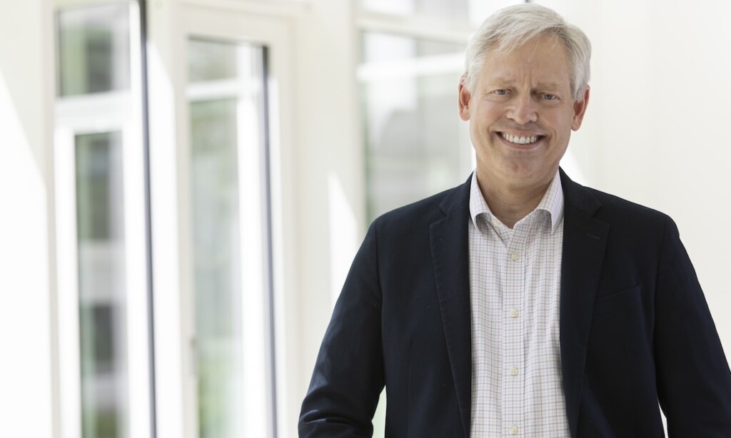 Julian Zienicke übernimmt spätestens zum 1. Oktober 2026 die Leitung des Vertriebs der Halleschen Krankenversicherung.