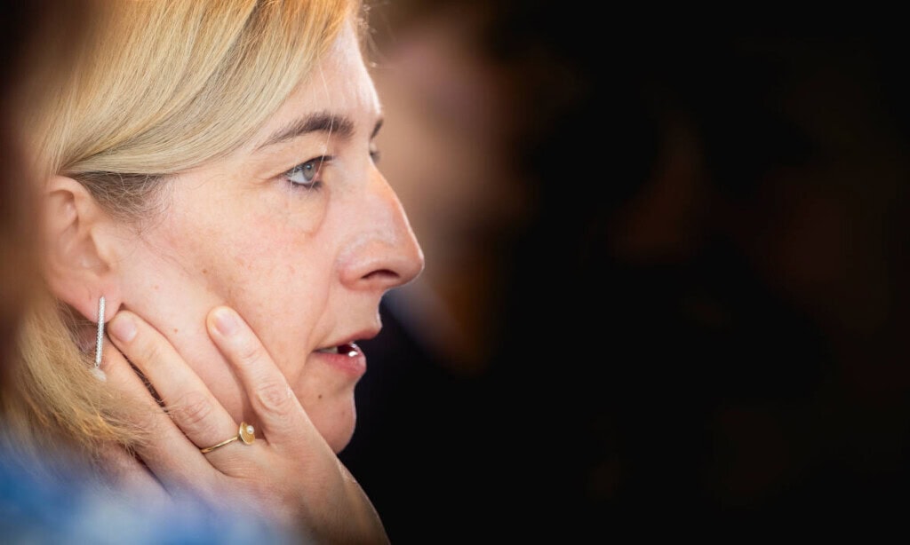 Gesundheitsministerin Nina Warken (CDU): Steigender Pflegebeitrag für Kinderlose?