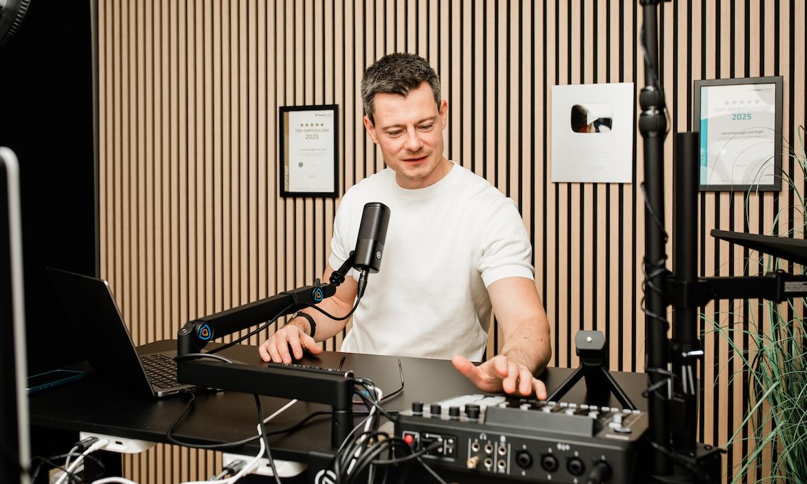 Diese Woche zu Gast im Podcast: Mit Bastian Kunkel von Versicherungen mit Kopf gehen wir auf neue Regeln für Finfluencer ein.