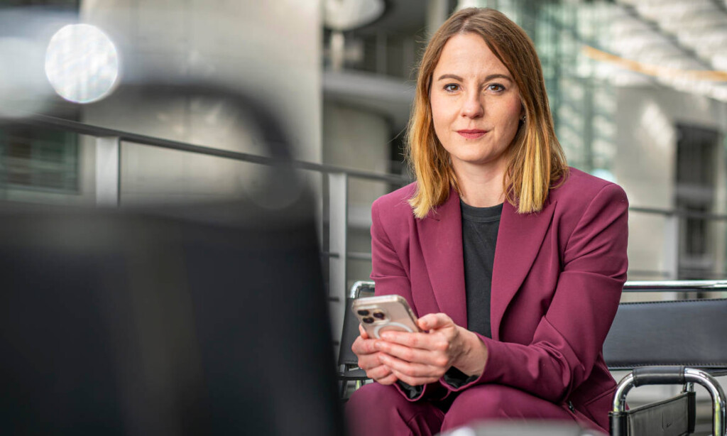 Annika Klose ist arbeits- und sozialpolitische Sprecherin der SPD-Bundestagsfraktion. Sie ist Obfrau Ausschuss Arbeit und Soziales und sitzt als Vize-Vorsitzende in der von der Bundesregierung eingesetzten Rentenkommission