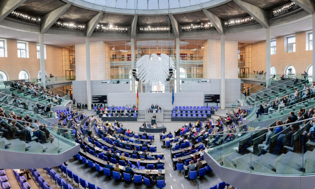 Deutscher Bundestag am 11. Juni 2026: Gesetzentwurf, um Bürokratie abzubauen, beschlossen