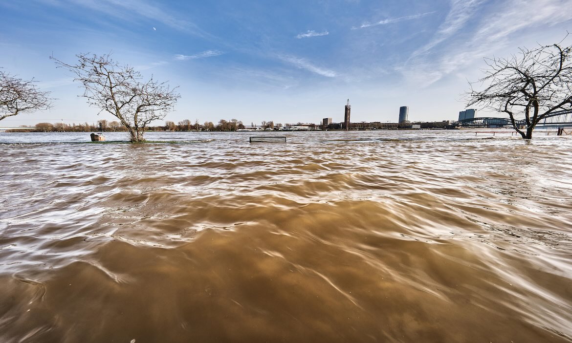 Hochwasser in Köln: Unter den Überflutungen leidet die deutsche Wirtschaft.