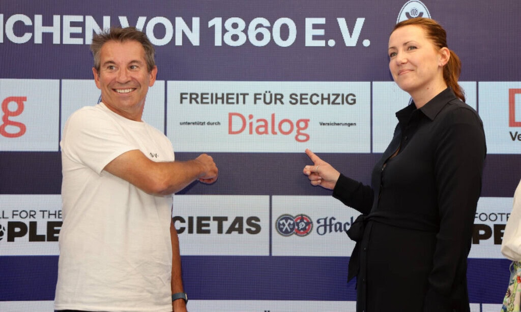 Dialog-Chefin Tamara Pagel und 1860-München-Präsident Gernot Mang verkünden den Sponsor-Vertrag