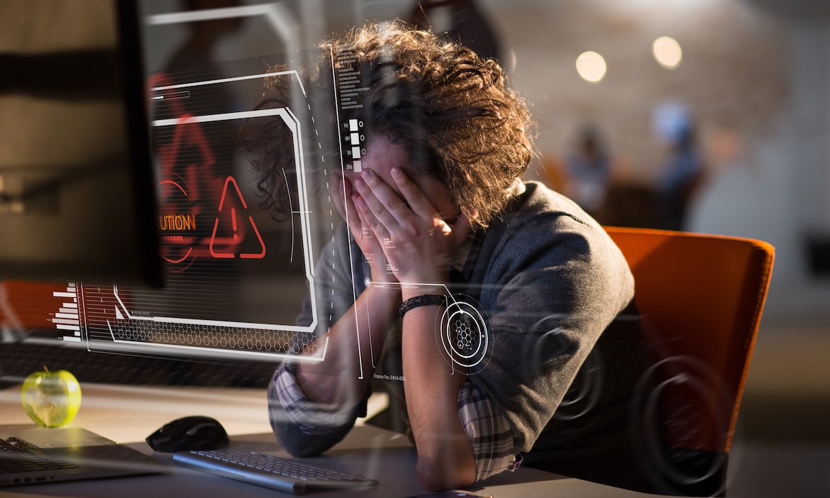 System gehackt und der Betrieb steht still. Oft über mehrere Wochen. Dieses Risiko wird unterschätzt.