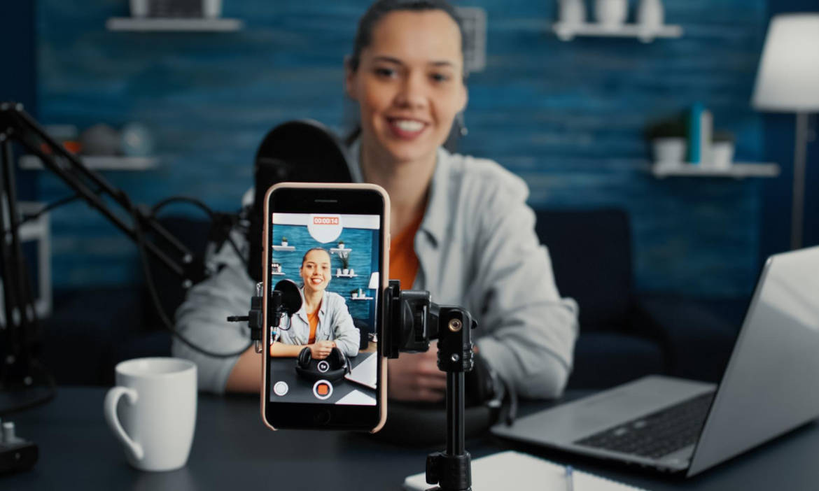Influencer spielen eine zunehmende Rolle beim Versicherungsabschluss