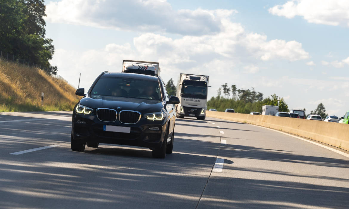 SUV auf der Autobahn: Wer fährt diese großen Vehikel?