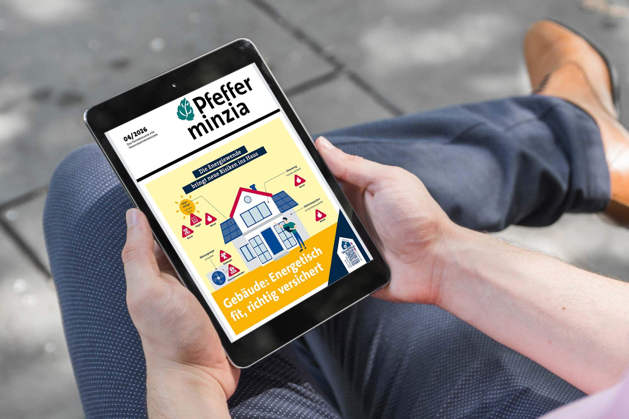 Tablet mit Pfefferminzia Magazin, Gebäudeversicherung, Sicherheit.
