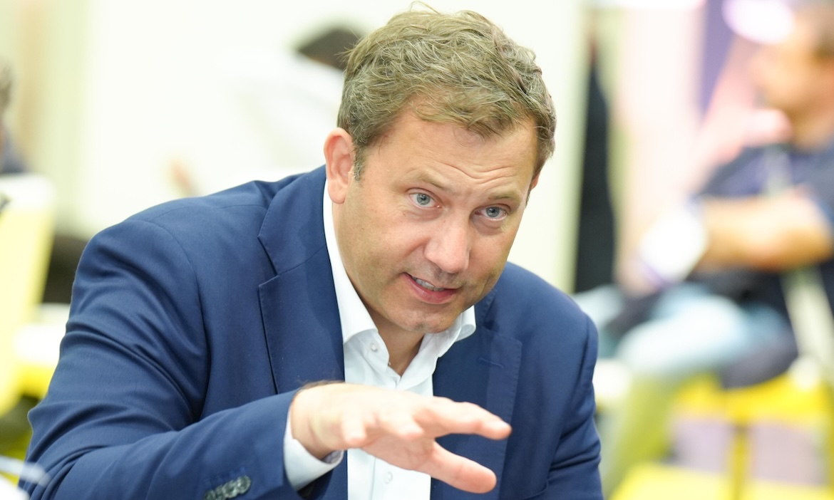 Bundesfinanzminister Lars Klingbeil: Einige wichtige Details der Altersvorsorgereform sind noch offen.
