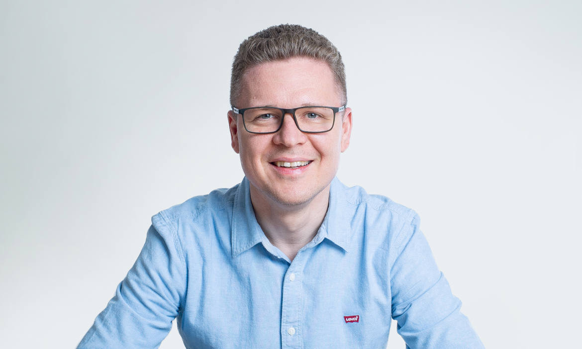Mirko Feller ist zertifizierter Berater für den öffentlichen Dienst sowie Gründer und Geschäftsführer der Optinvest in Essen