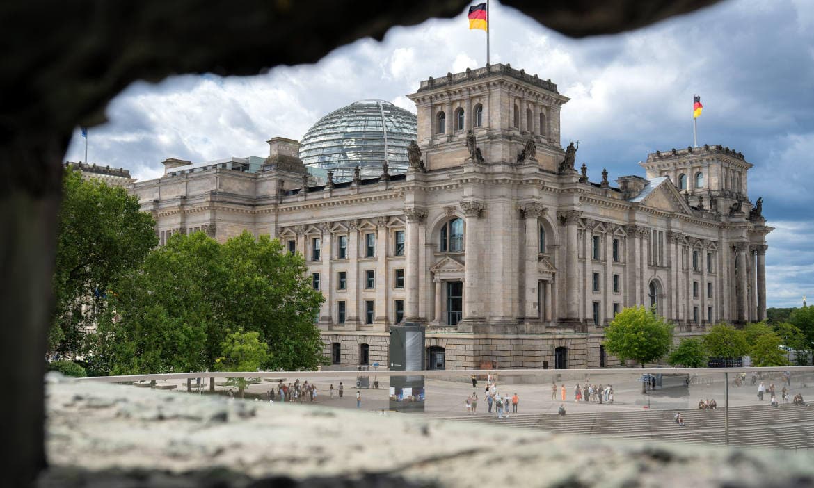 Adressat für Vorschläge zu den Altersvorsorgereformen: der Reichstag in Berlin, Sitz des Bundestags