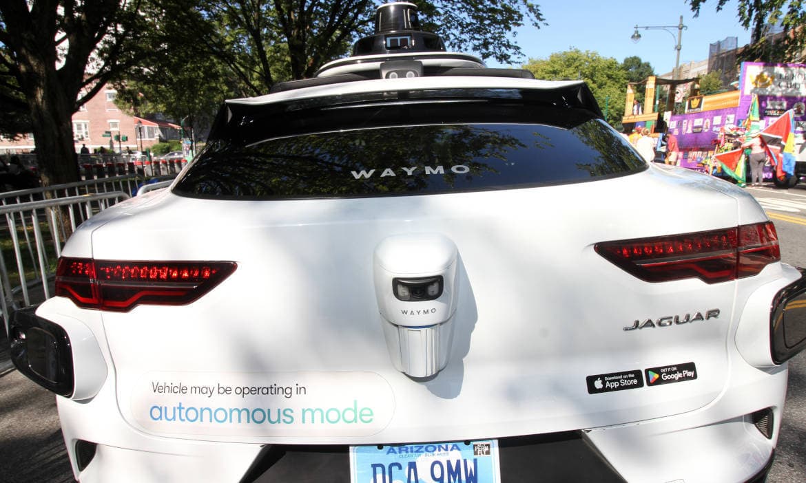Waymo-Fahrzeug in New York: Markteintritt in Deutschland geplant