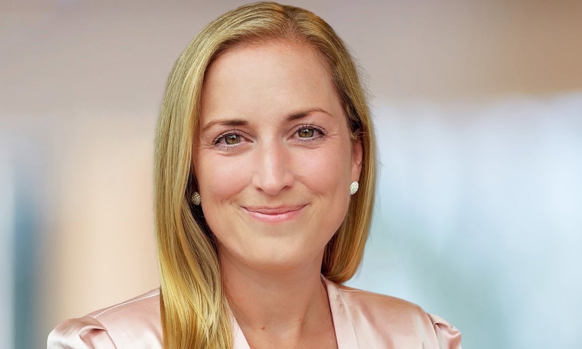 Frau mit freundlichem Lächeln, neue Finanzvorständin bei Mylife.