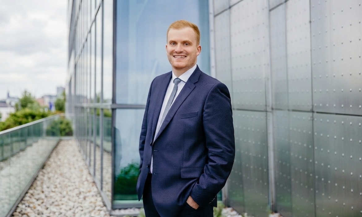 Lasse Falke ist Versicherungsmakler und Gründer von SmartKidsInvest.