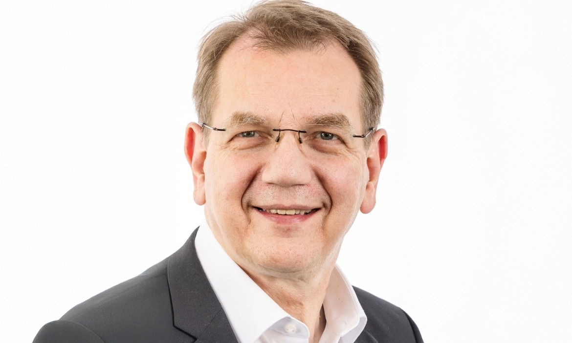 Martin Gattung ist Gründer und Geschäftsführer der Aeiforia Gruppe.