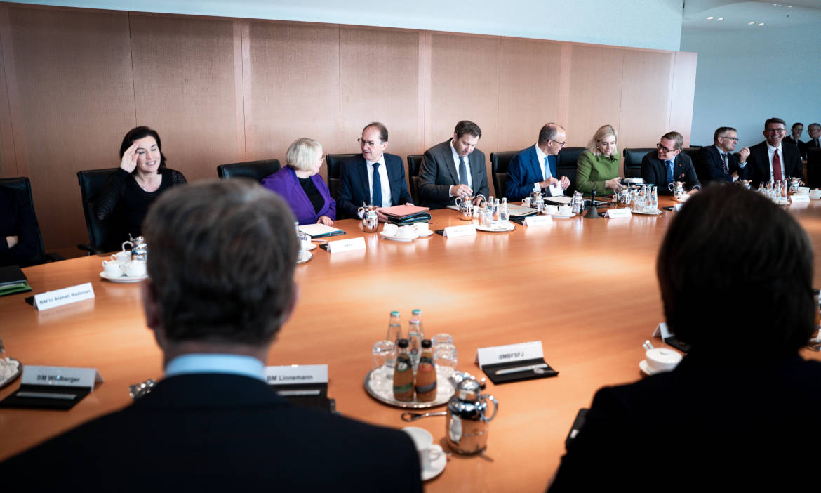 61. Sitzung des Bundeskabinetts am 7. Oktober 2026: Neue Versicherungspflichtgrenze und Beitragsbemessungsgrenze