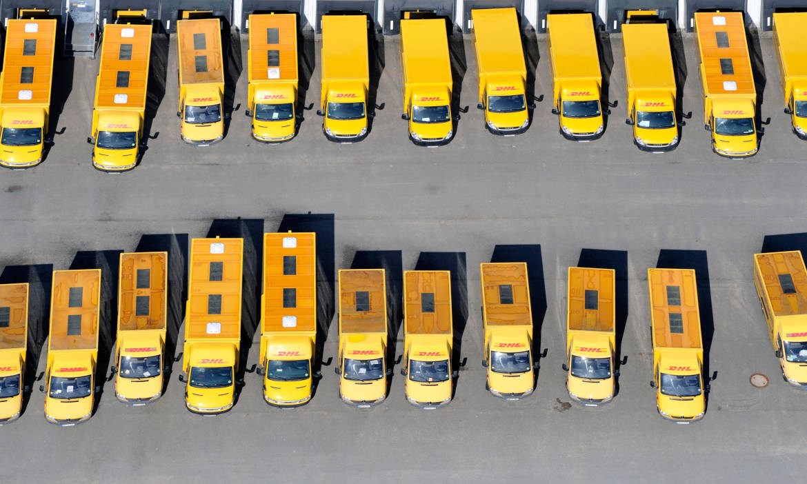 Fuhrpark der DHL: Die Vema fragte ihre Makler, wo sie gern große Fahrzeugflotten versichern